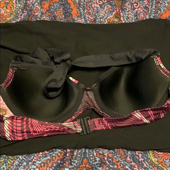 “Techno” Pink, White, & Black Swim Top Size 36B - Picture 3 of 6